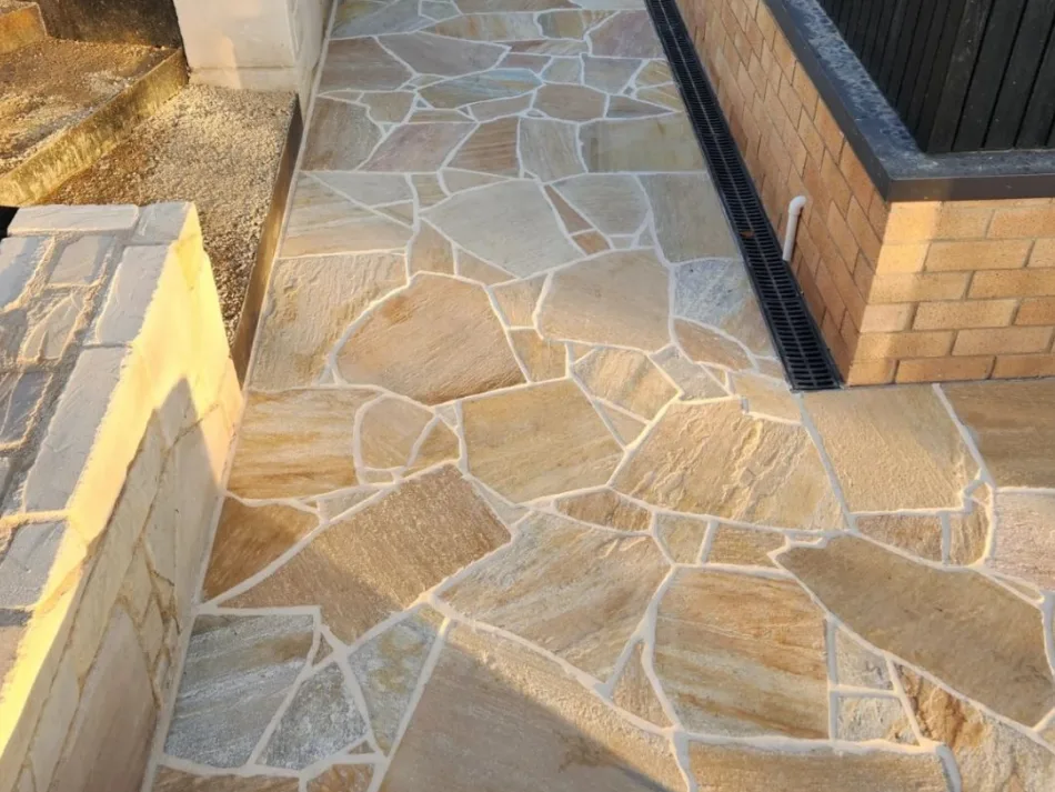Inca Quartz Crazy Pave pathway